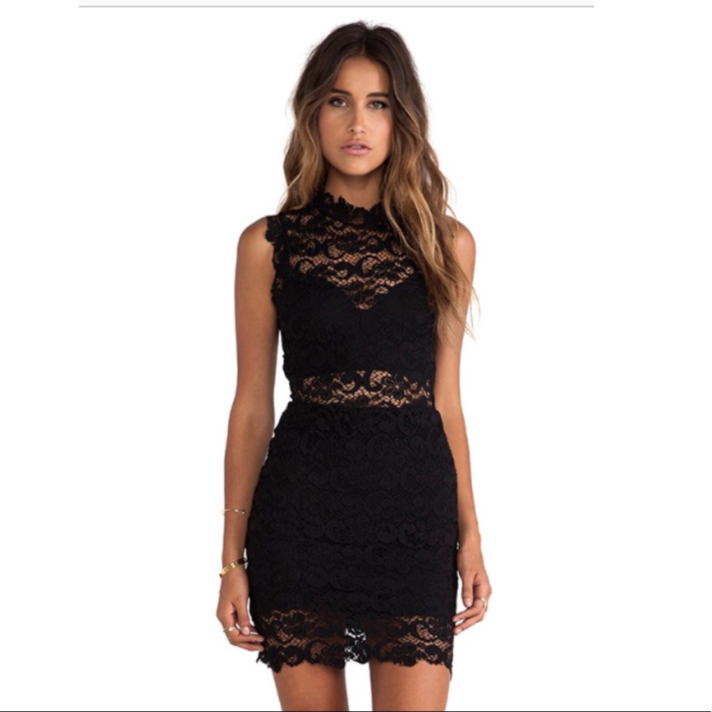 WHITE LACE DRESS